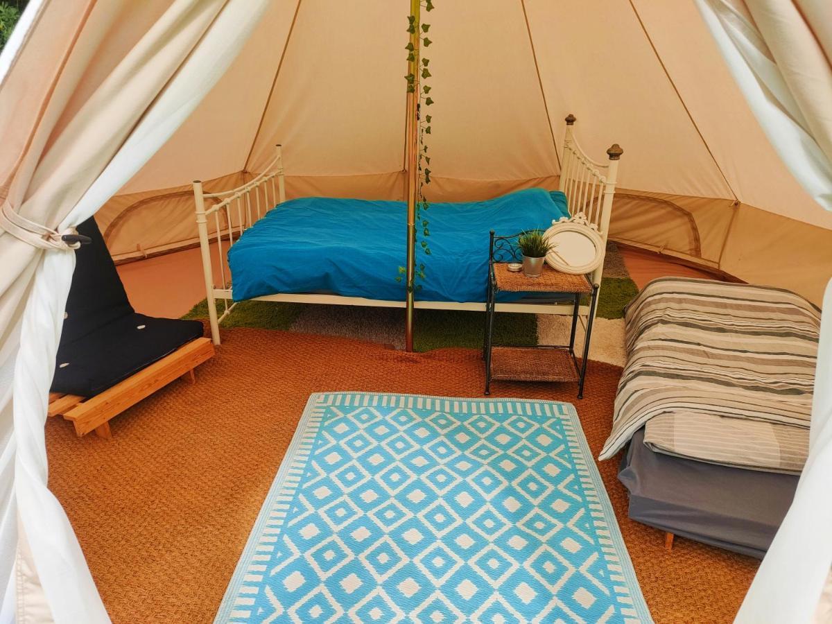 Battle Pods And Bells Glamping Hotel Eksteriør billede