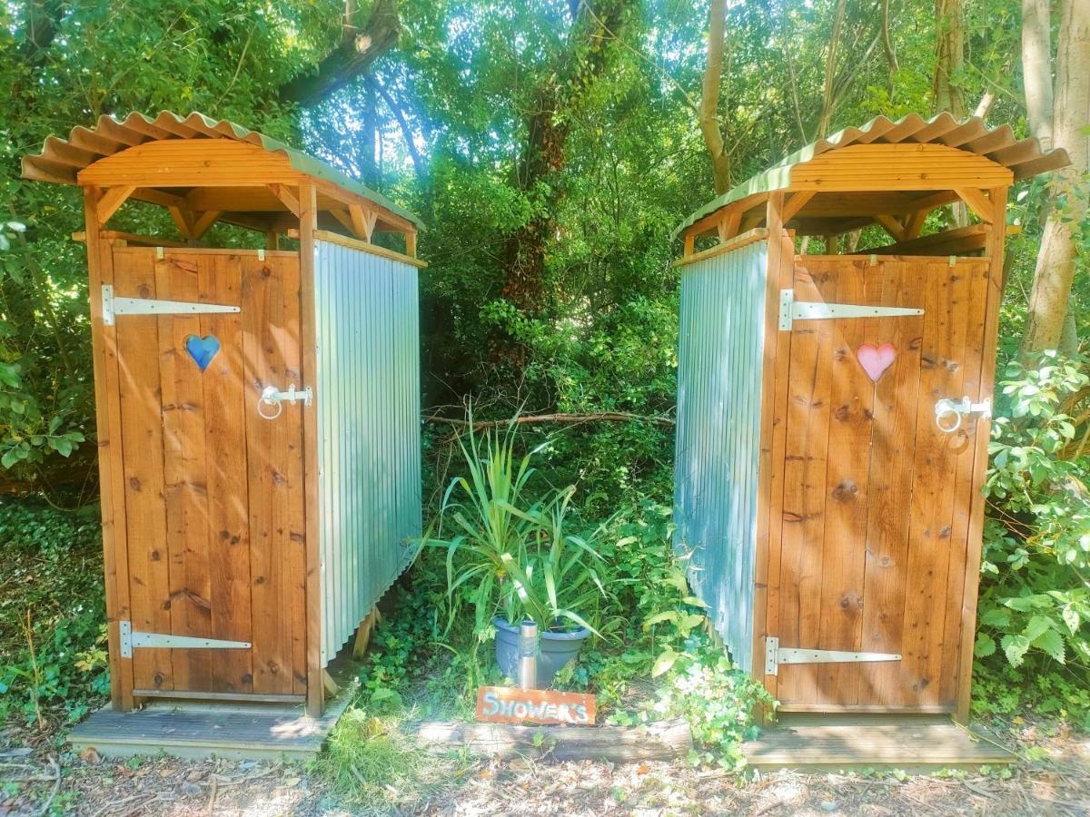 Battle Pods And Bells Glamping Hotel Eksteriør billede