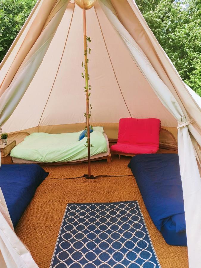 Battle Pods And Bells Glamping Hotel Eksteriør billede